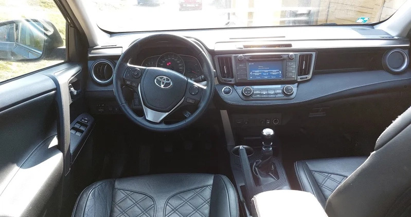 Toyota RAV4 cena 64990 przebieg: 150000, rok produkcji 2015 z Żychlin małe 67